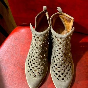 COPY - Jeffery Campbell Taggart Suede size 10